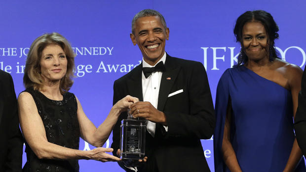 obama-profiles-in-courage-award-620-ap-17128062456215.jpg 