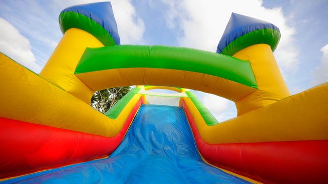 inflatable bouncy castle 