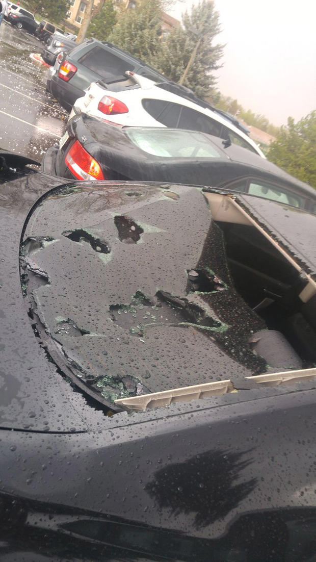 broken-windshield-golden-must-credit-john-sheesley.jpg 