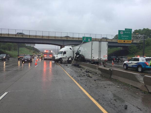 Semi crash on I-94 near Hudson 