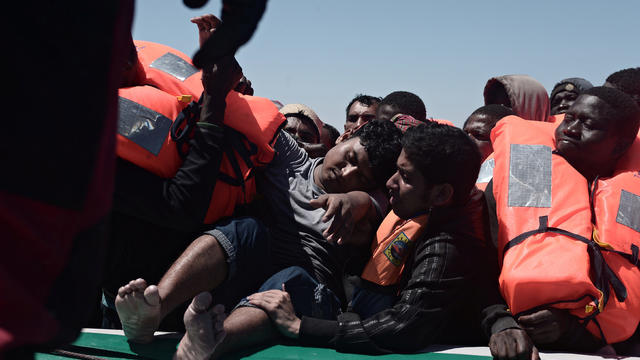 2017-05-18t182955z-1739773959-rc19524dd480-rtrmadp-3-europe-migrants-rescue.jpg 