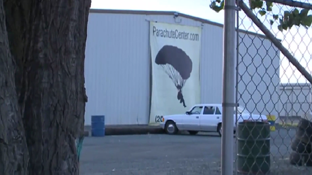 lodi-parachute-center.png 
