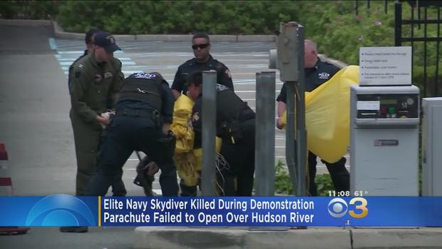 Navy Skydiver dies 