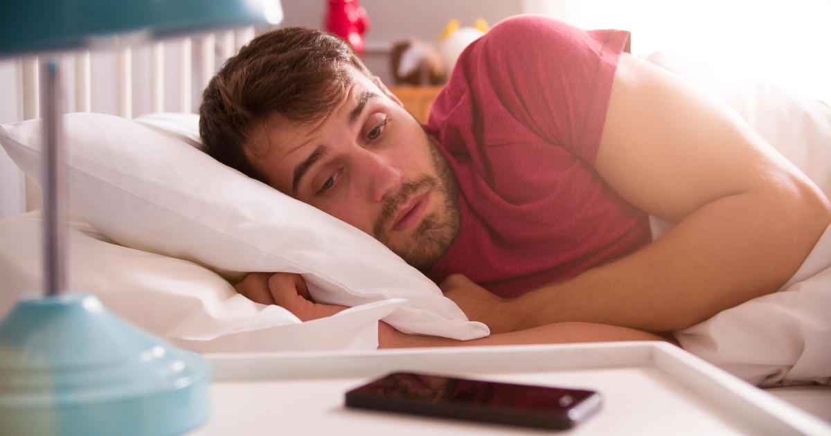 Staying up late and sleeping in on weekends may take toll on health