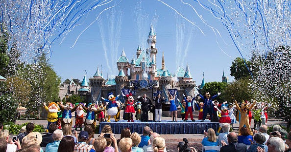 Disneyland wages Minimum wage rising to 15 an hour CBS News