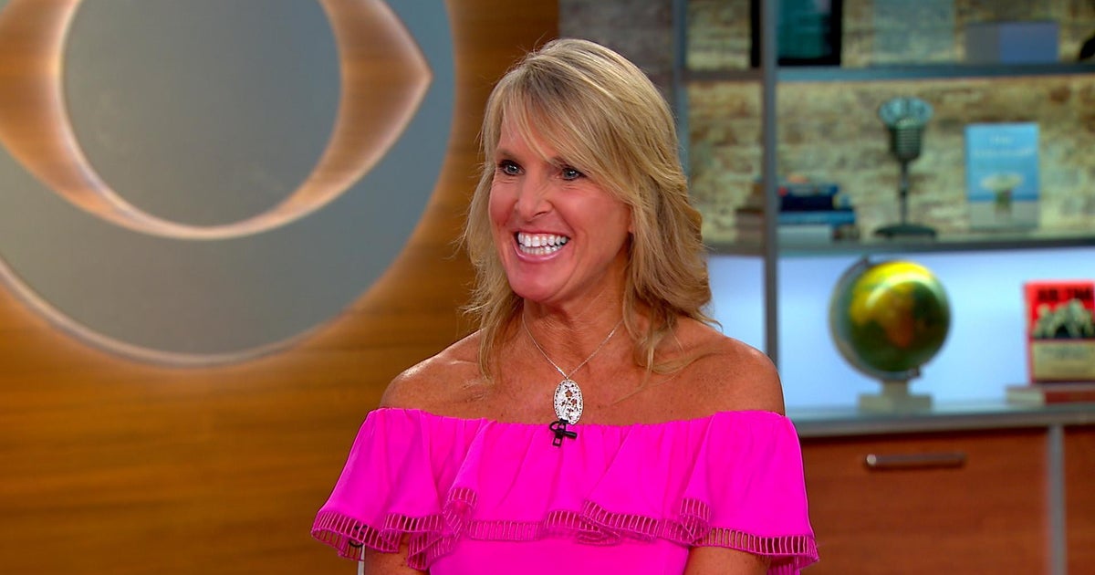 Best-selling author elin hilderbrand shares her summer reading picks
