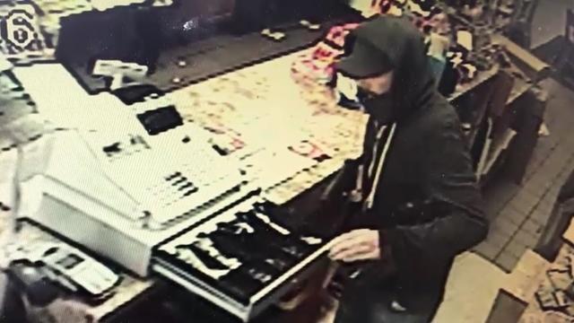 middle-village-robbery-pic.jpg 