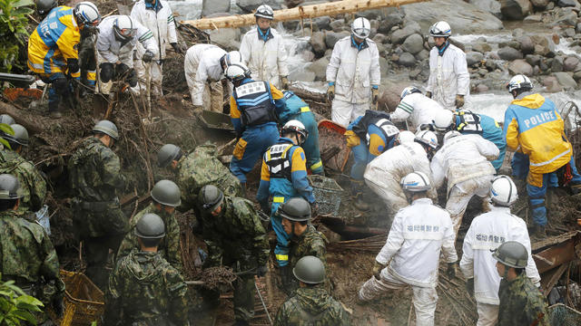 japan-kyushu-flooding-810134292.jpg 