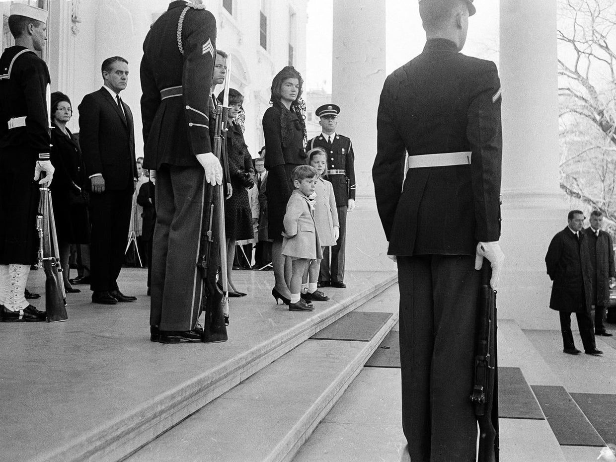 john-f-kennedy-jr-ap-711447317504.jpg 