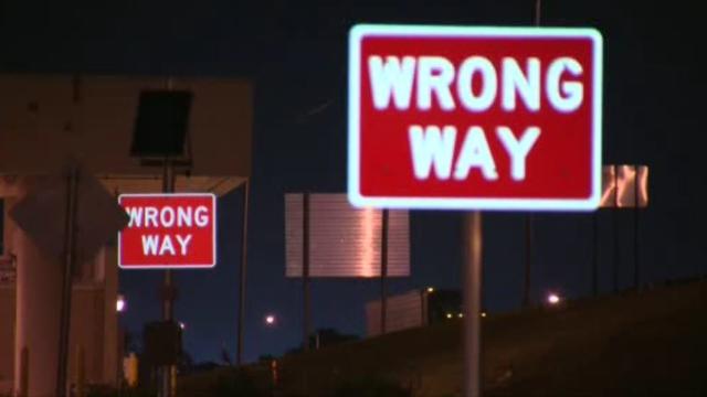 wrong-way-sign.jpg 