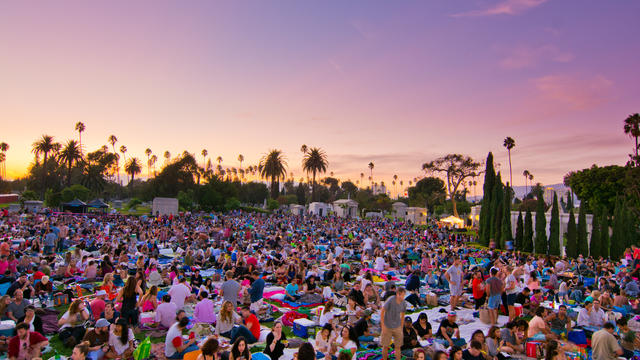 header_cinespiahollywoodforevercemetary.jpg 