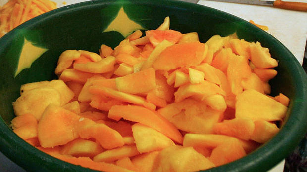 peeled-papayas 
