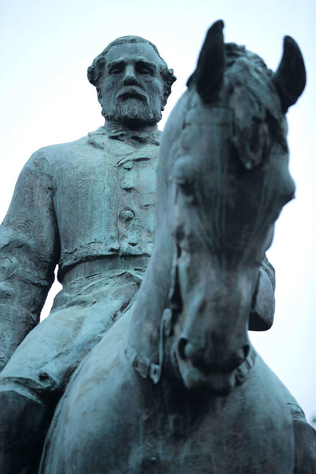 Robert E. Lee Statue 