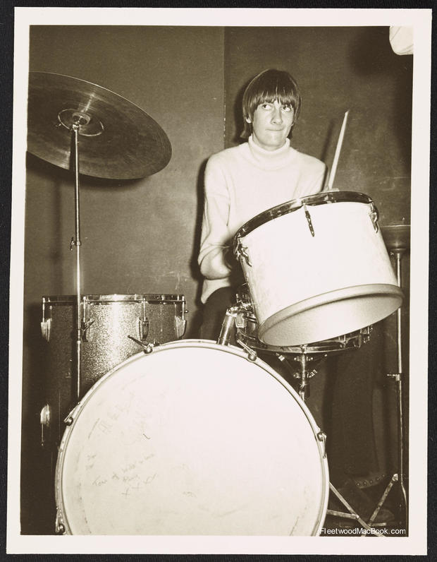 p20-mick-rehearsing-with-the-cheynes-courtesy-of-mick-fleetwood-archive.jpg 