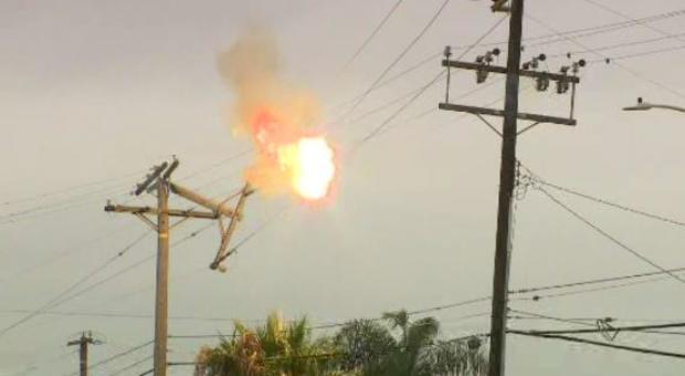 Live Wires Burn In Newport Beach Power Pole Fire 