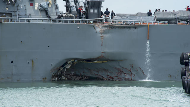 USS John S. McCain arrives at Changi Naval Base 