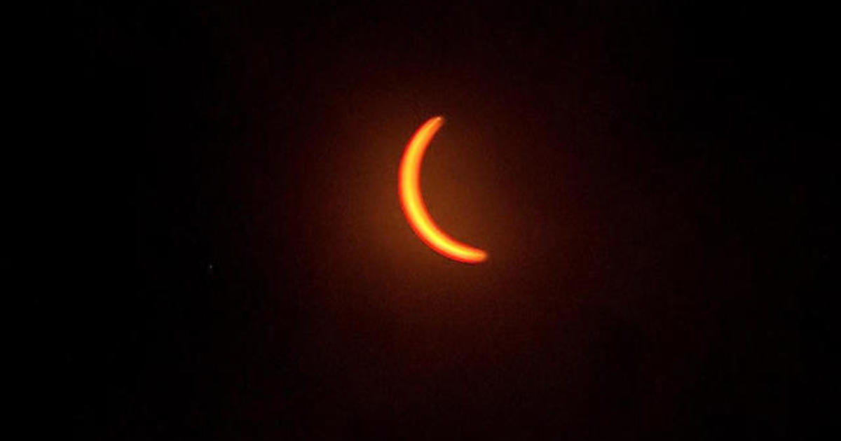 Total eclipse dazzles over Nashville CBS News