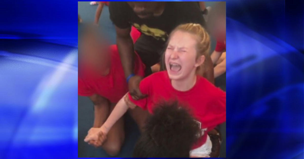 Police Investigating After Videos Show School Cheerleaders Forced Into Splits Cbs Baltimore
