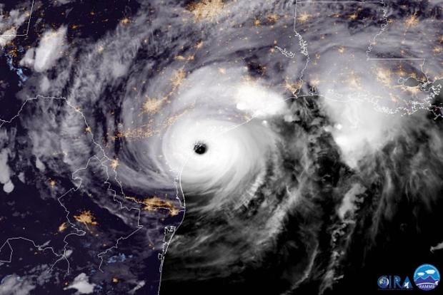 Hurricane Harvey Makes Landfall On Middle Texas Coast 