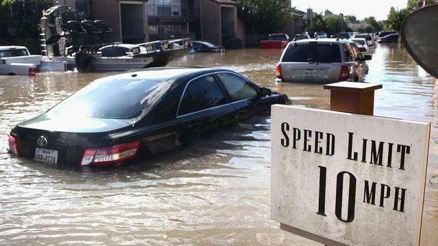 flood-cars.jpg 