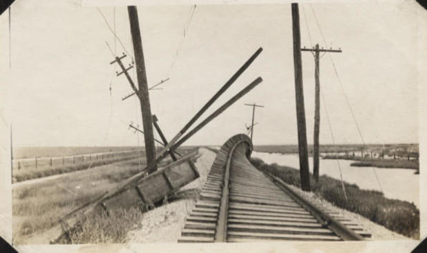 wreckage-of-interurban-tracks-at-virginia-point.jpg 
