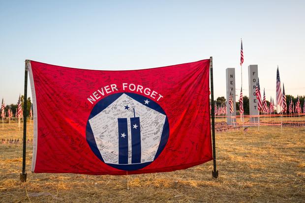 a-flag-honoring-those-killed-on-9-11.jpg 