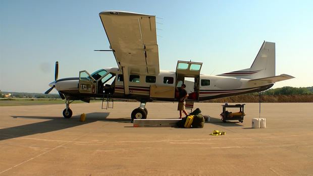 disaster relief planes 