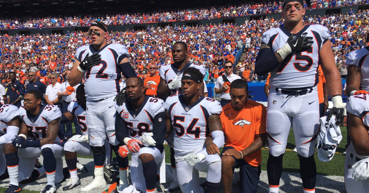 Denver Broncos, Buffalo Bills demonstrate during national anthem 