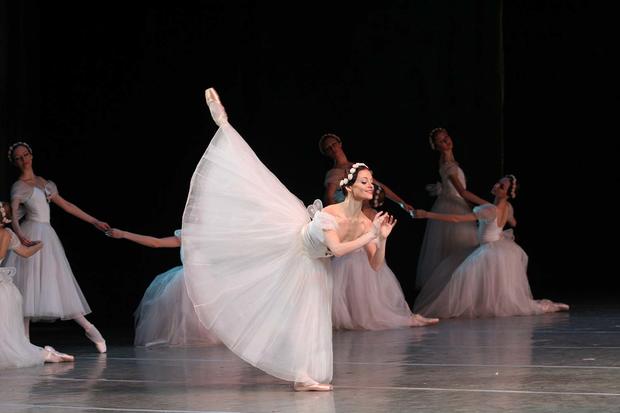 Mariinsky Ballet &amp; Orchestra-- VERIFIED Ashley 
