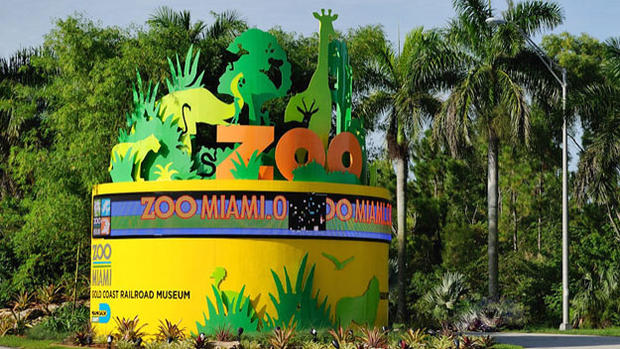 zoo-miami-entrance.jpg 