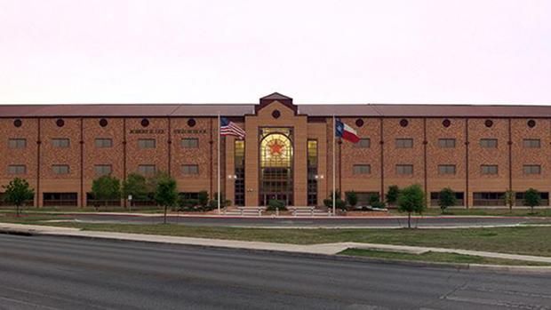 Robert E. Lee High School In San Antonio 