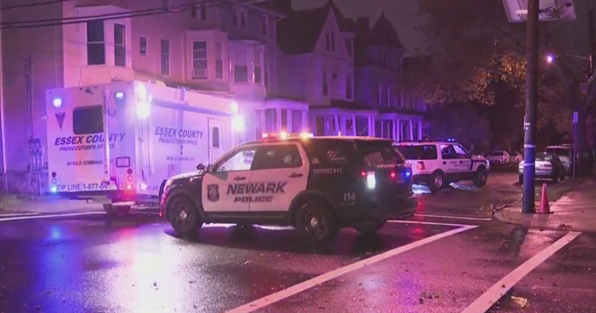 Officials Off Duty Jersey City Police Officer Shoots Kills 2 People During Attempted Robbery