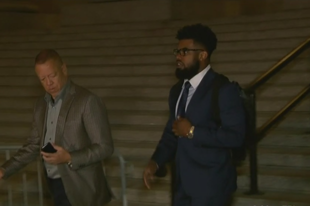 Ezekiel Elliott leaves courthouse in NY 