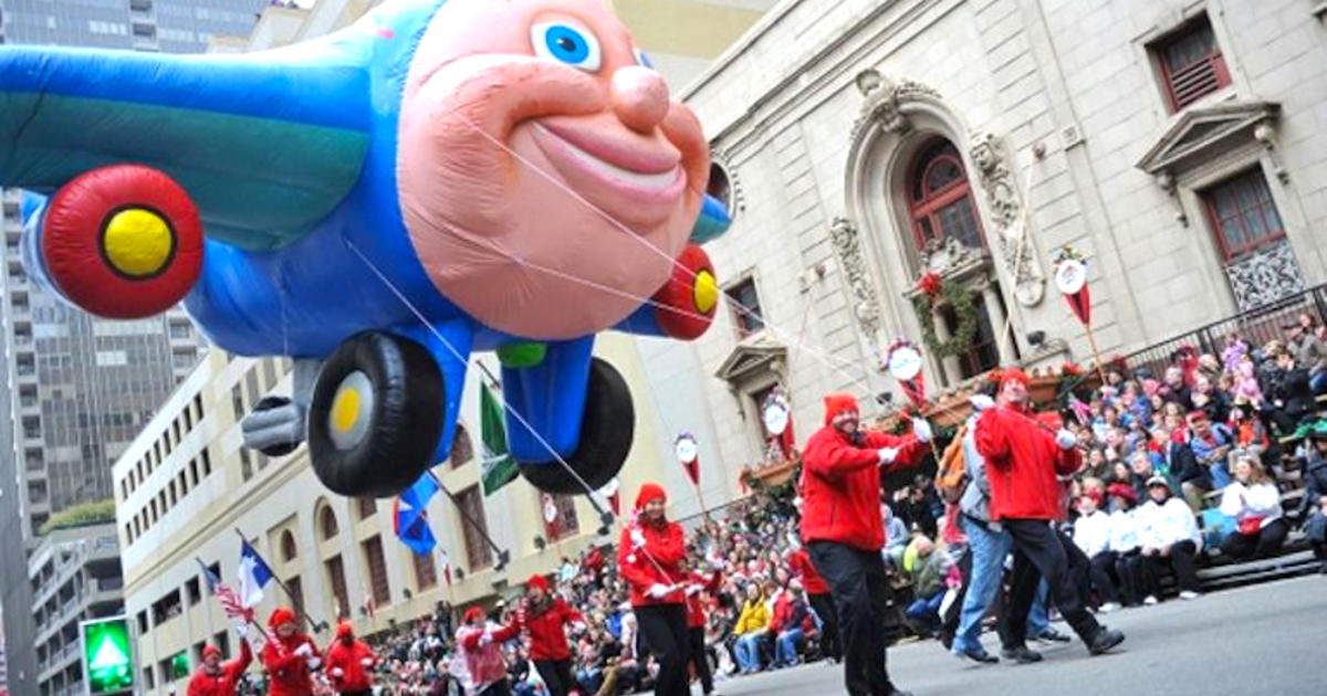 Dallas Holiday Parade Deadline Extended CBS DFW