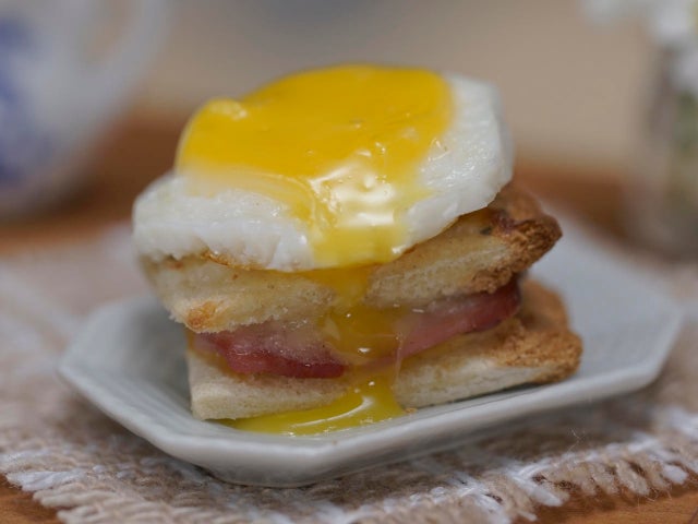 tiny-food-egg.jpg 