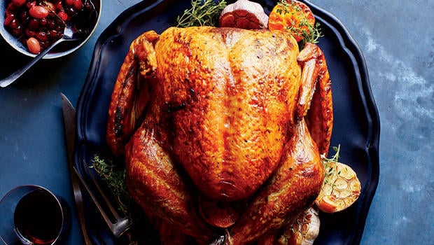 food-and-wine-clementine-and-garlic-roast-turkey-620.jpg 