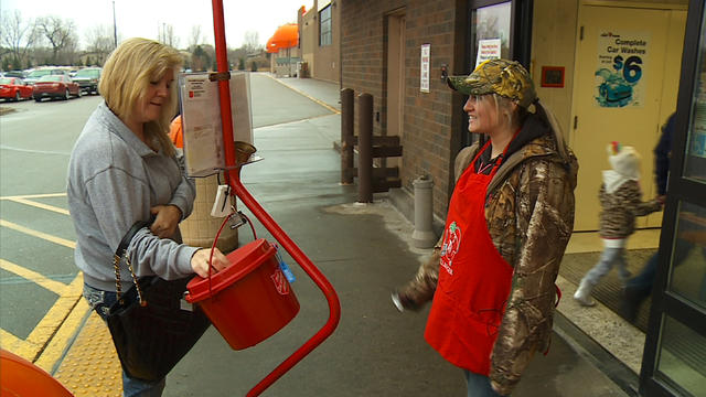 red-kettle-salvation-army.jpg 