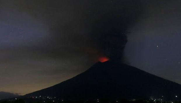 mount-agung-bali-eruption.jpg 