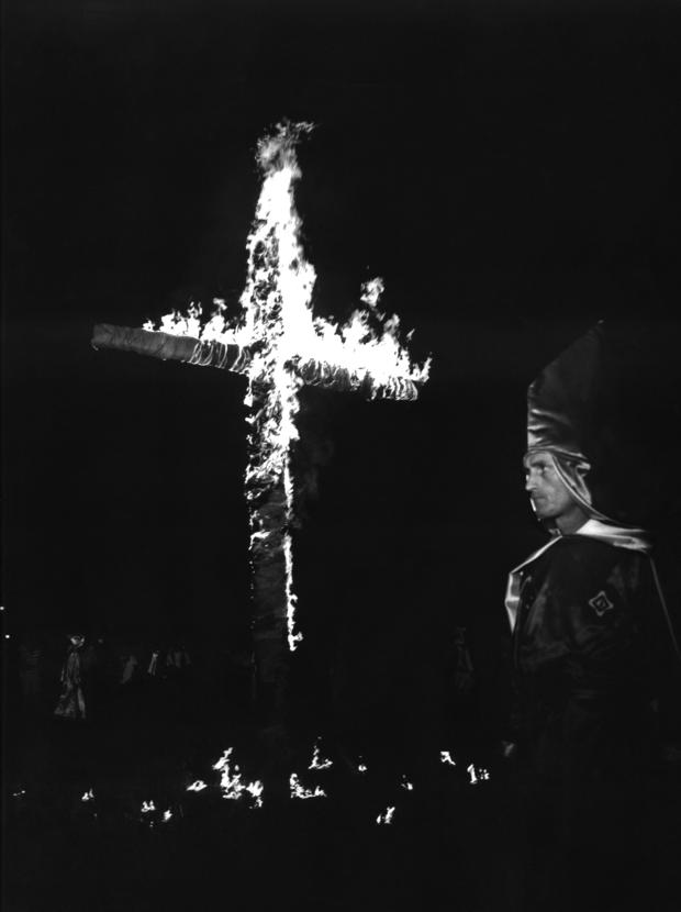 kkk-burning-cross.jpg 