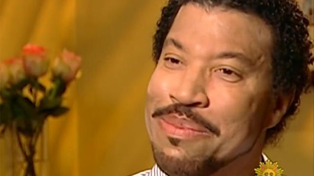 lionel-richie-2010-b-cbs-promo.jpg 