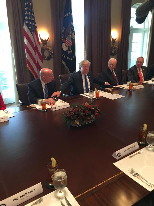 trump-senators-meeting-table.jpg 