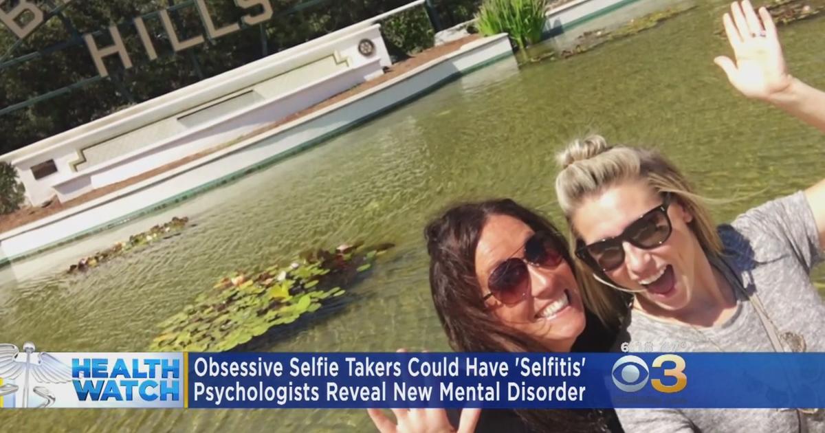 Researchers Obsessive Selfie Takers Suffer From Mental Disorder Dubbed Selfitis Cbs