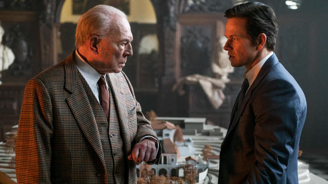 Mark Wahlberg;Christopher Plummer 