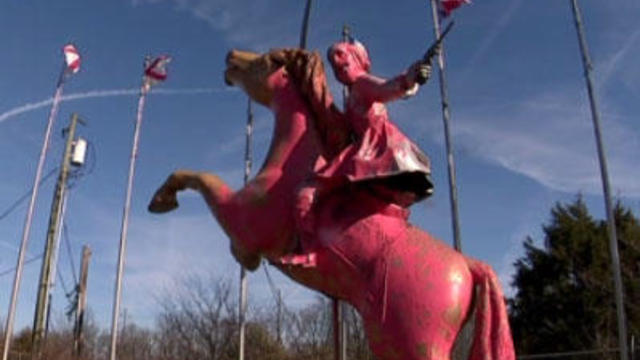 confederate-statue-pink-paint-vandalized-1217-nathan-bedford-forrest.jpg 