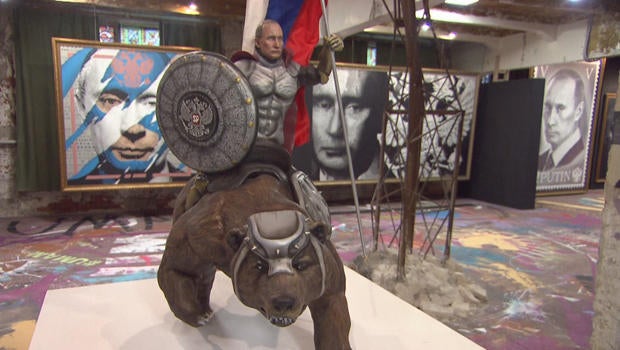 moscow-art-exhibit-super-putin-620.jpg 