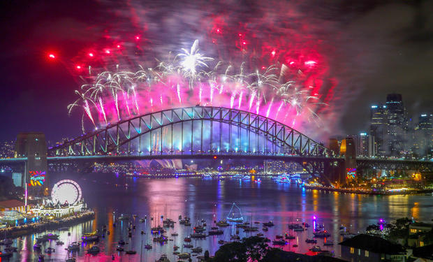 Sydney Celebrates New Year's Eve 2017 