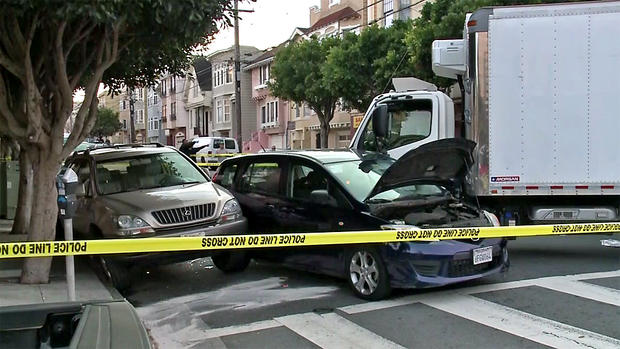 Box Truck Slams Into Pedestrians, Car at Geary and 21st Ave in S.F. 