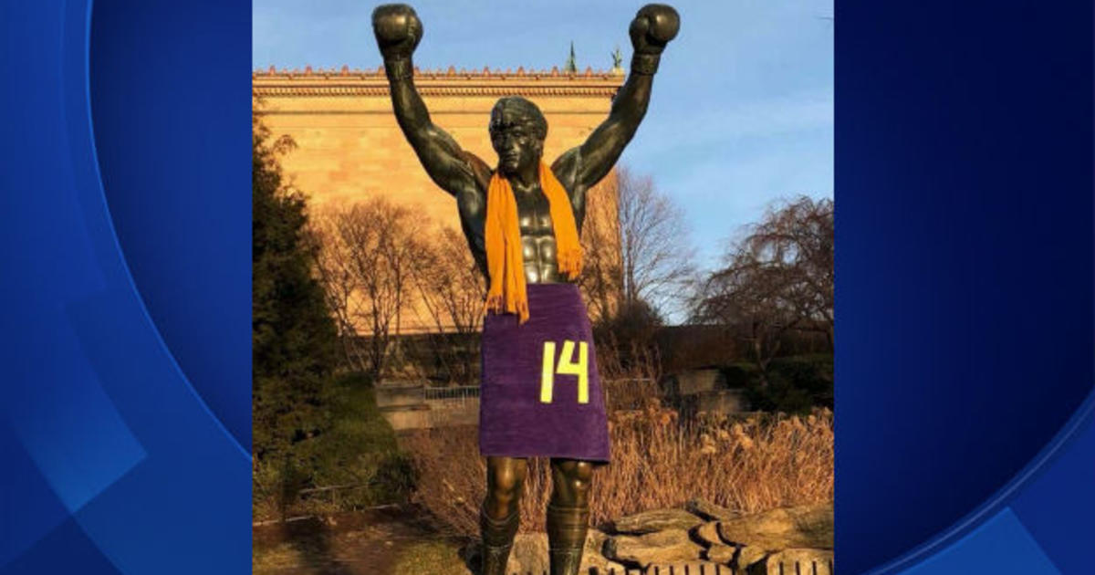 Vikings Fans Invade Art Museum, Dress Rocky In Purple And Gold - CBS  Philadelphia