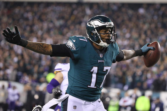 Foles, Eagles soar into Super Bowl by routing Minnesota Vikings, 38-7