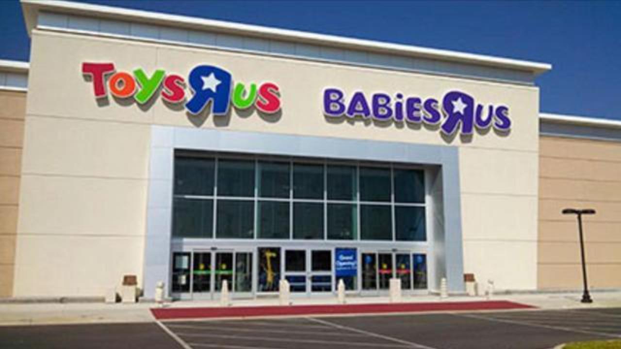 Toys R Us at Macy's at Woodfield Mall - A Shopping Center in